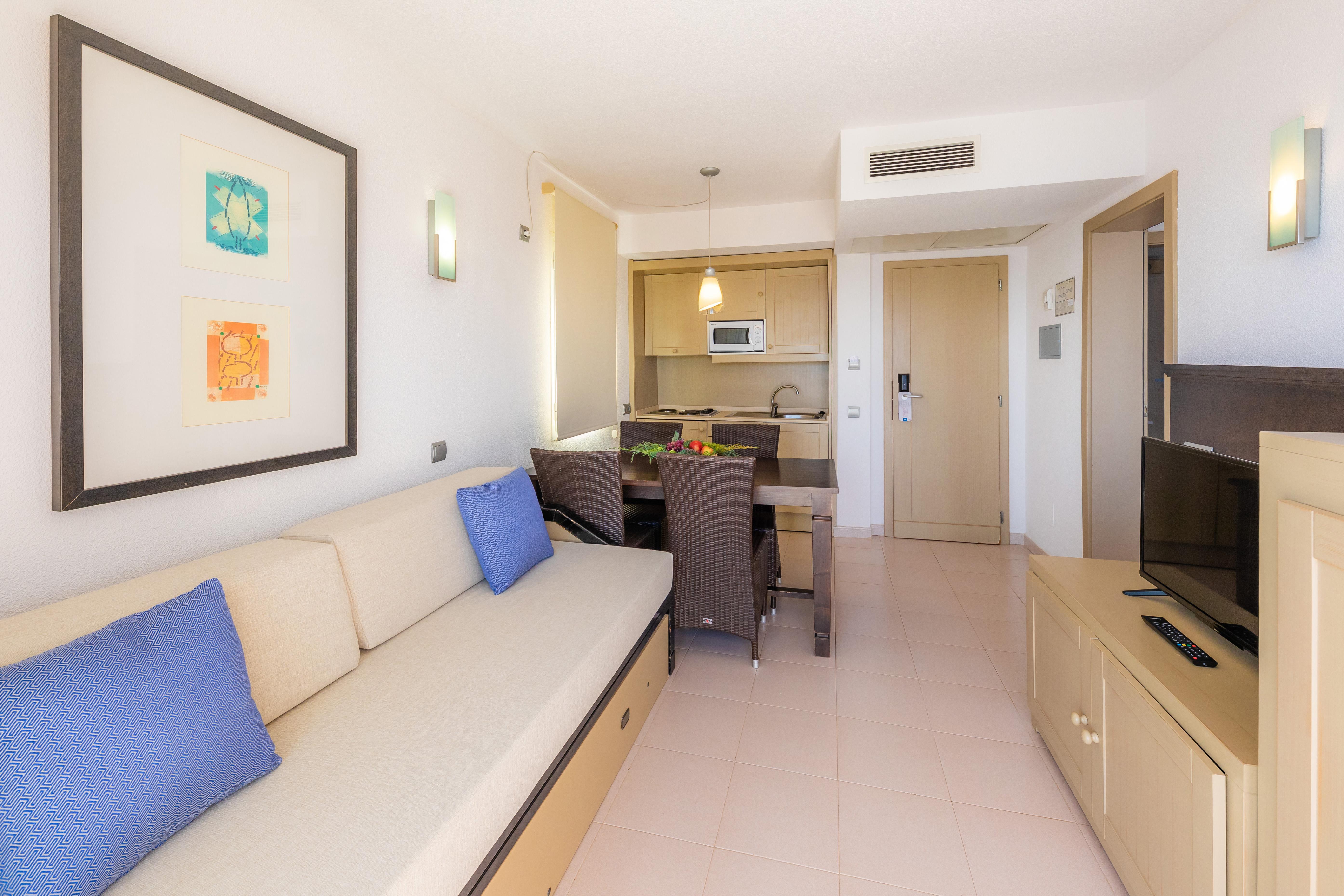 Hotel Blau Punta Reina 4*